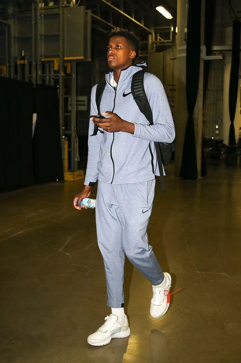 表范围中合 表范围中合